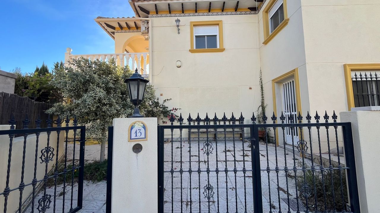 SWDF1850: Villa for sale in La Zenia